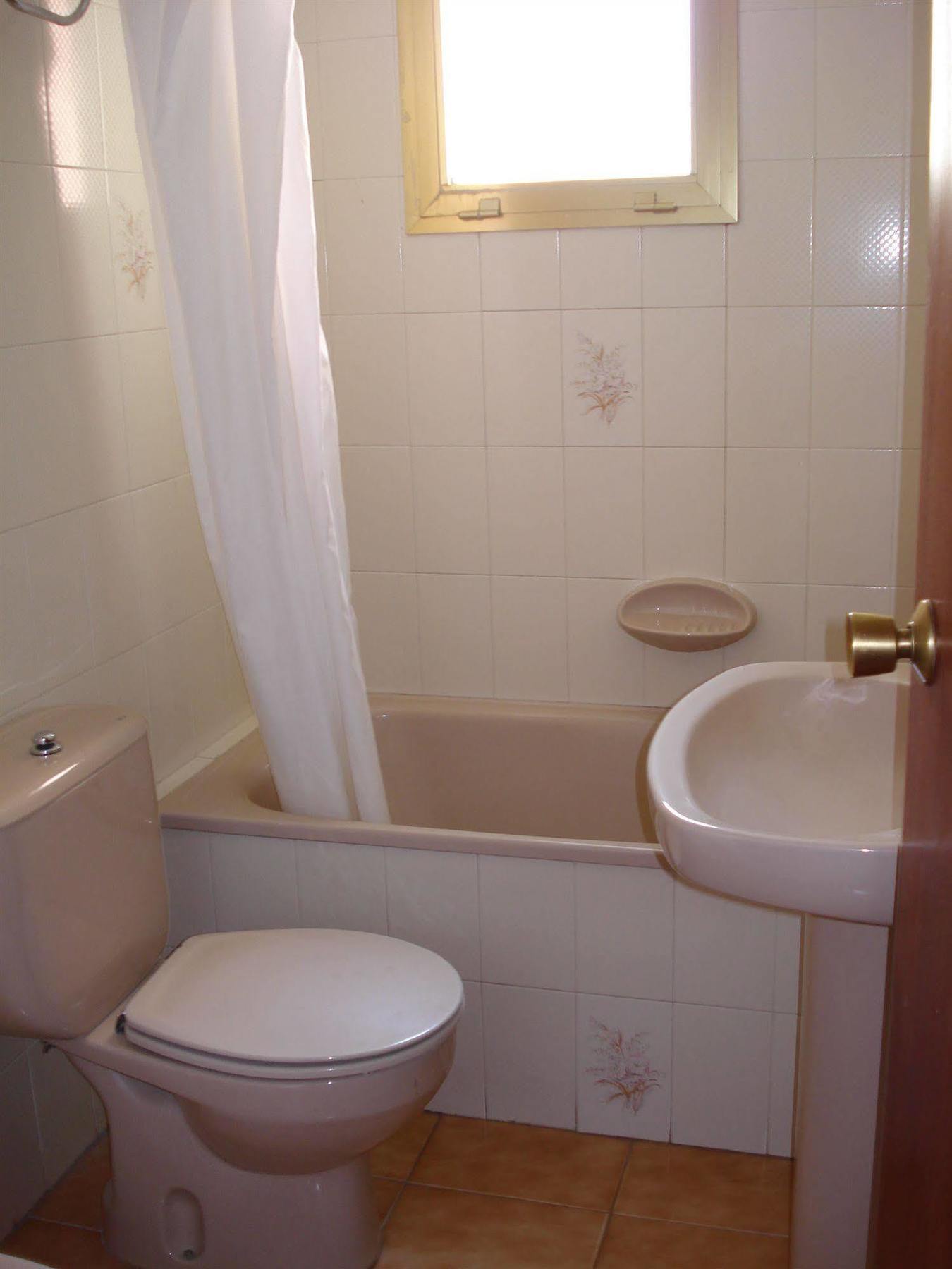 Apartamentos Torre Gerona Бенидорм Экстерьер фото